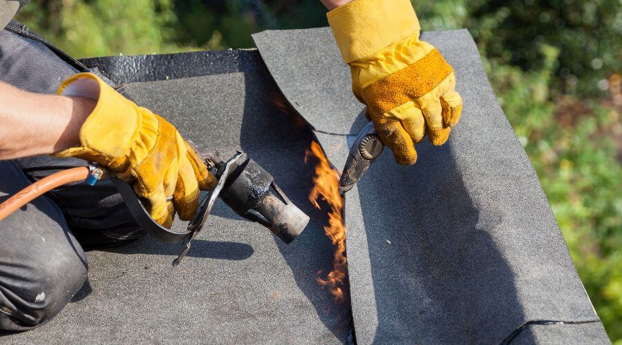 Professional flood damage restoration services in Mounds, IL